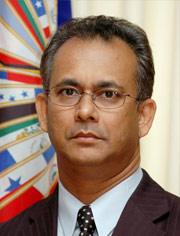 Albert R. Ramdin